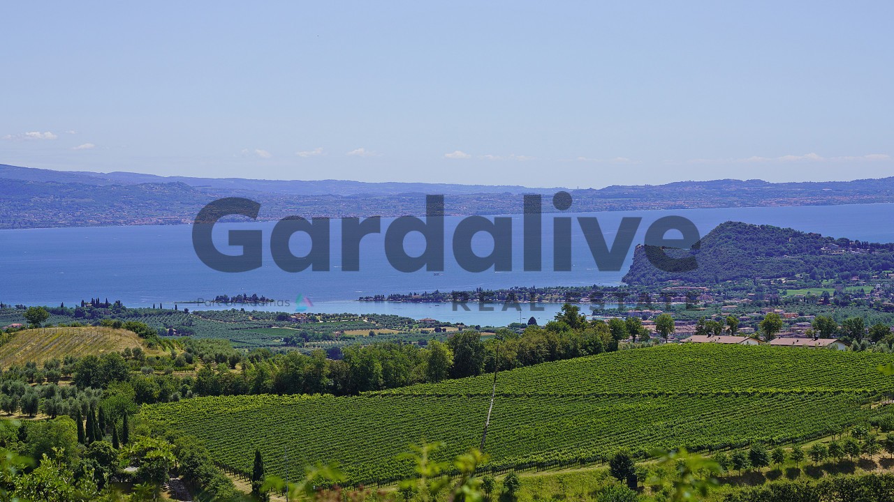 PUEGNAGO DEL GARDA – Villa singola con fantastica vista lago