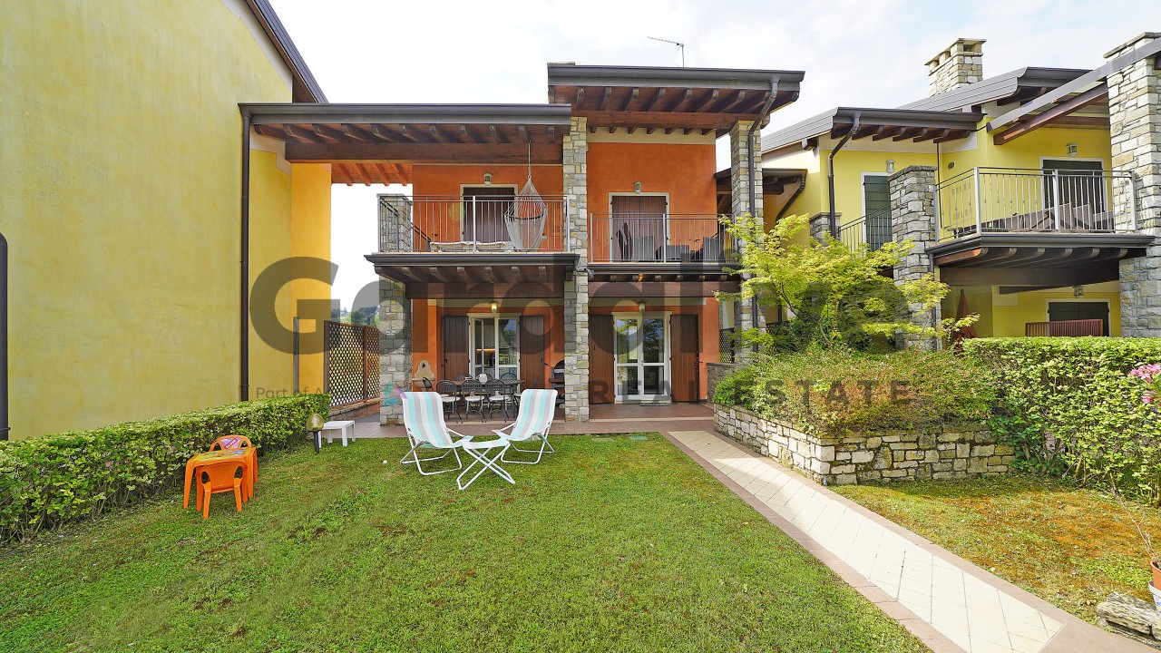 Elegante Villetta Terra-Cielo a 100 m dal Lago – Porto Torchio, Manerba del Garda